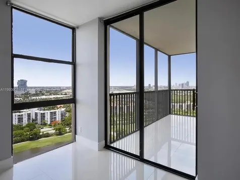 20301 W Country Club Drive Aventura FL 33180