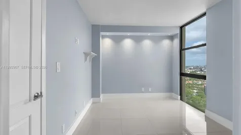 20301 W Country Club Drive Aventura FL 33180