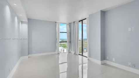 20301 W Country Club Drive Aventura FL 33180