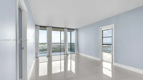 20301 W Country Club Drive Aventura FL 33180