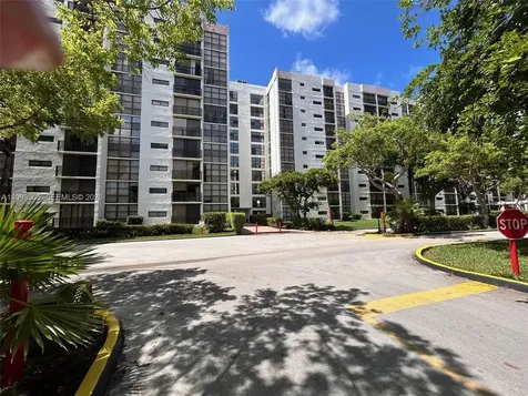 17021 N Bay Road Sunny Isles Beach FL 33160