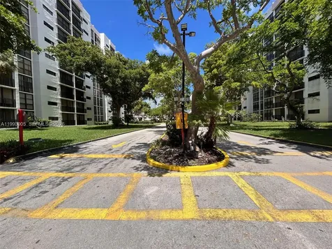 17021 N Bay Road Sunny Isles Beach FL 33160