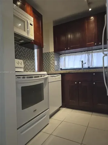 17021 N Bay Road Sunny Isles Beach FL 33160