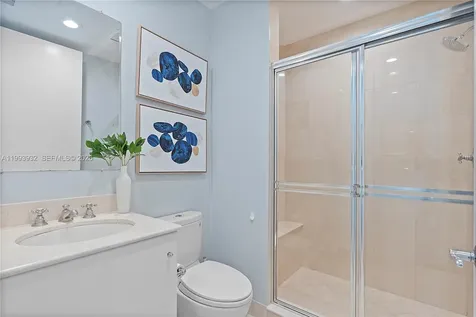 100 S Pointe Drive Miami Beach FL 33139