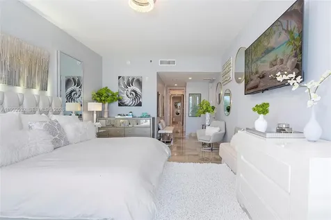 100 S Pointe Drive Miami Beach FL 33139