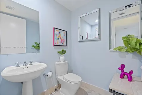 100 S Pointe Drive Miami Beach FL 33139