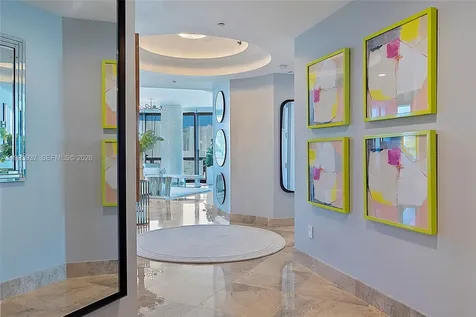 100 S Pointe Drive Miami Beach FL 33139