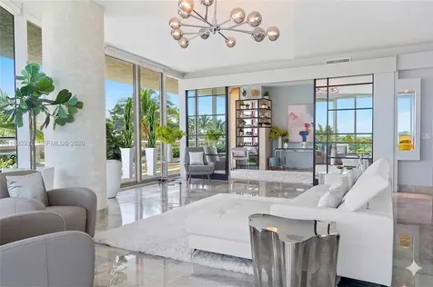 100 S Pointe Drive Miami Beach FL 33139