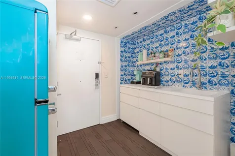 1100 West Avenue Miami Beach FL 33139