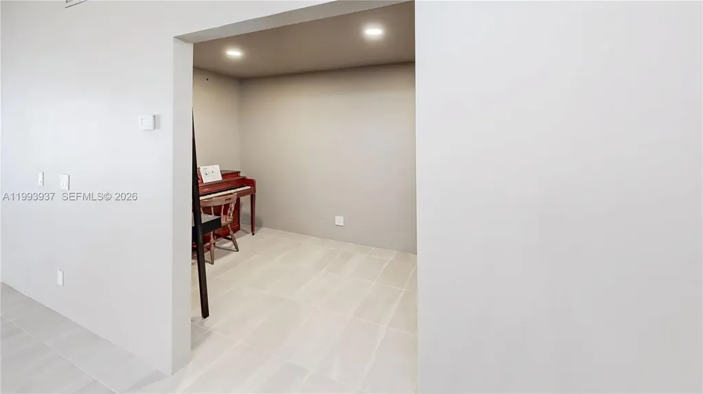 251 NW 92nd Avenue Coral Springs FL 33071