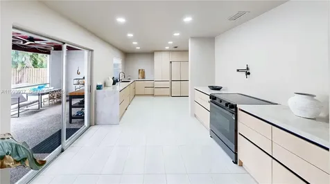 251 NW 92nd Avenue Coral Springs FL 33071