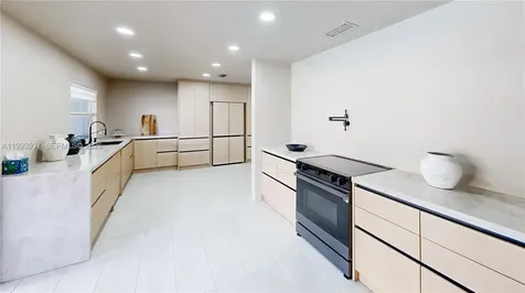 251 NW 92nd Avenue Coral Springs FL 33071