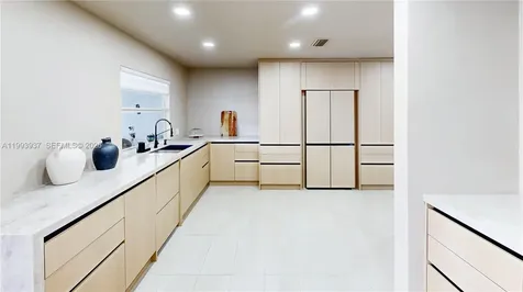 251 NW 92nd Avenue Coral Springs FL 33071