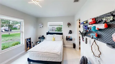251 NW 92nd Avenue Coral Springs FL 33071