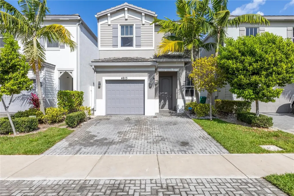 4813 NW 48th Terrace Tamarac FL 33319