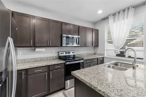 4813 NW 48th Terrace Tamarac FL 33319
