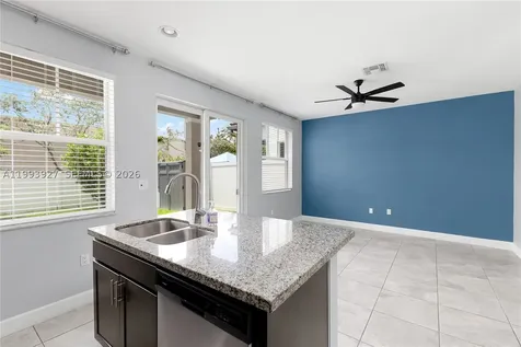 4813 NW 48th Terrace Tamarac FL 33319