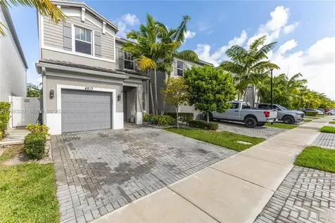 4813 NW 48th Terrace Tamarac FL 33319