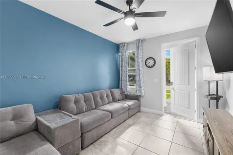 4813 NW 48th Terrace Tamarac FL 33319