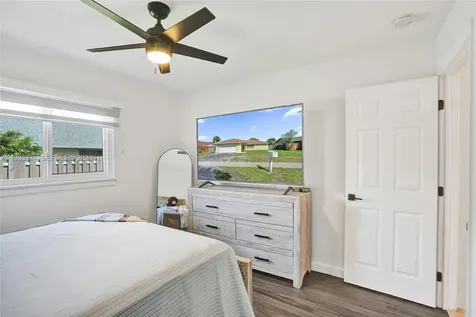 4836 NW 94th Avenue Sunrise FL 33351