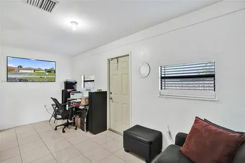 4836 NW 94th Avenue Sunrise FL 33351
