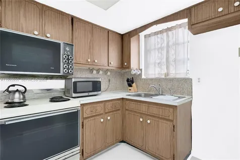 3011 NW 69th Terrace Miami FL 33147
