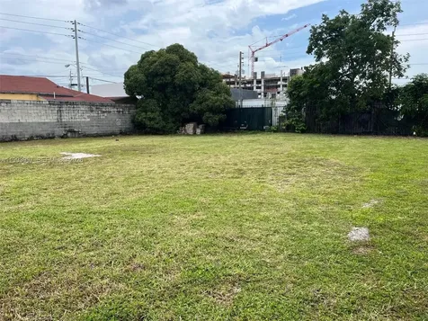 2410 NW 7th Court Miami FL 33127
