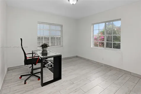 1510 Hayes Street Hollywood FL 33020