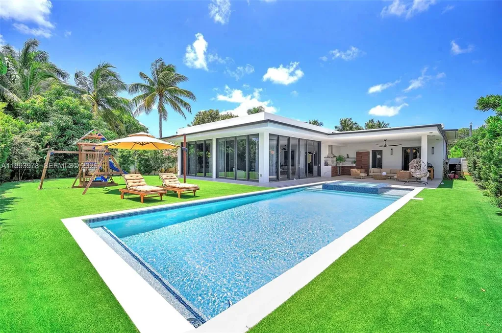 46 NE 162nd Street Miami FL 33162