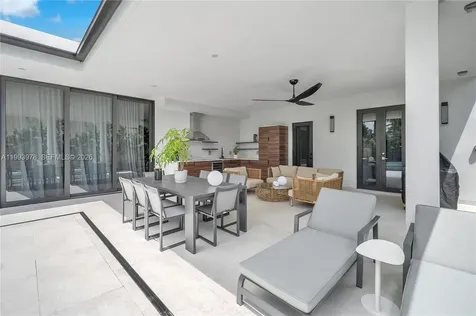 46 NE 162nd Street Miami FL 33162