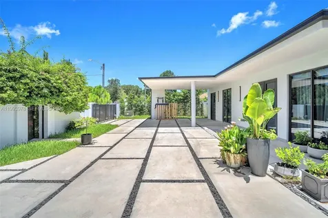 46 NE 162nd Street Miami FL 33162
