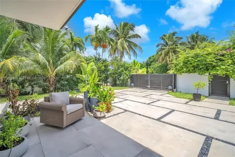 46 NE 162nd Street Miami FL 33162