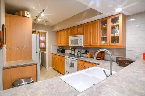5201 SW 31st Avenue Dania Beach FL 33312