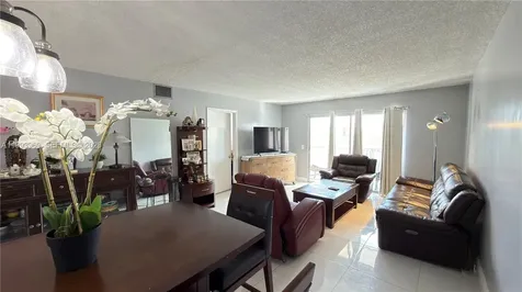 12500 SW 5th Court Pembroke Pines FL 33027