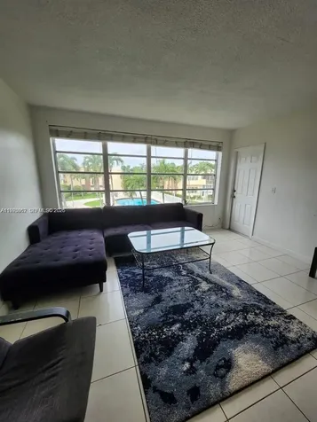 851 NE 14th Avenue Hallandale Beach FL 33009