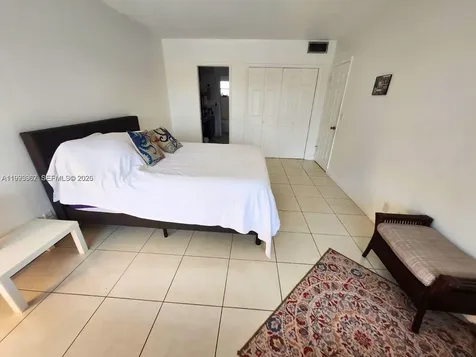 851 NE 14th Avenue Hallandale Beach FL 33009