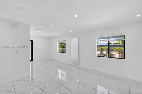 2492 SW 44th Street Miami FL 33142