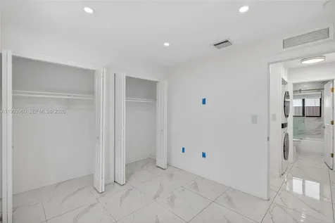 2492 SW 44th Street Miami FL 33142