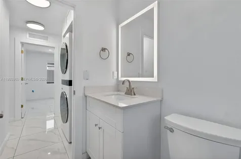 2492 SW 44th Street Miami FL 33142