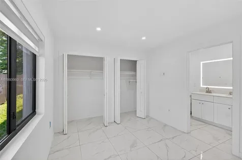 2492 SW 44th Street Miami FL 33142