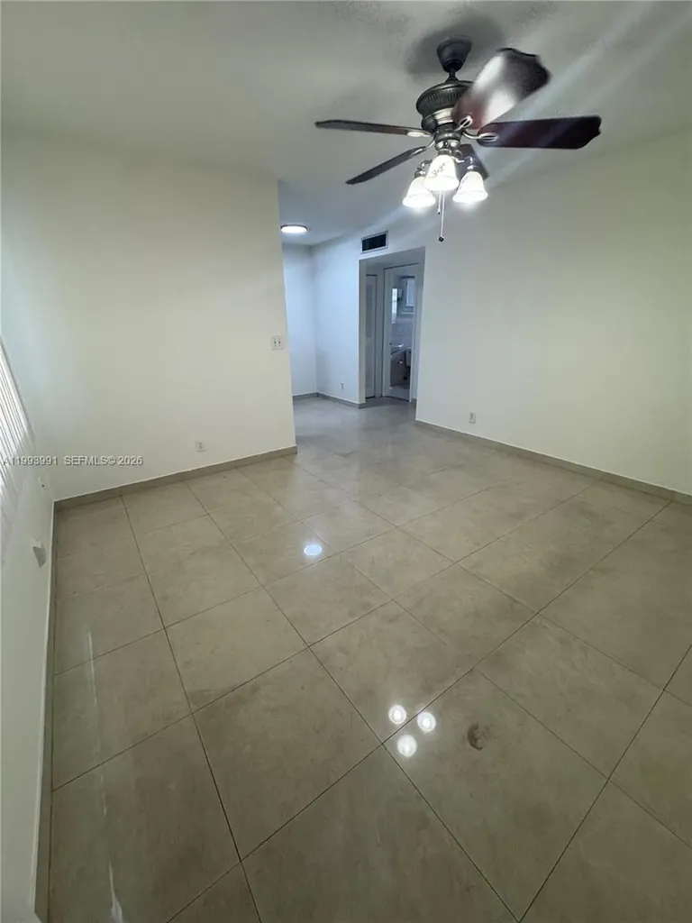 30 SE 4th Avenue Hallandale Beach FL 33009