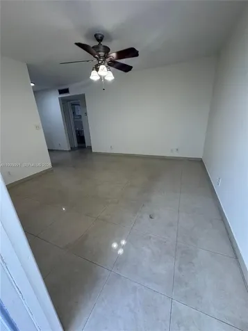 30 SE 4th Avenue Hallandale Beach FL 33009