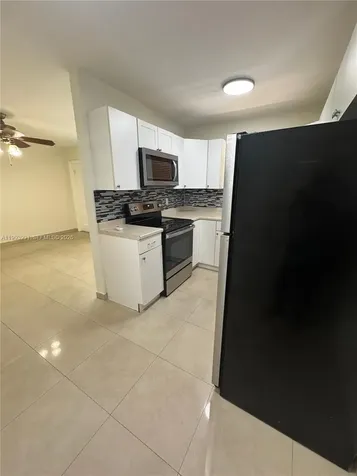 30 SE 4th Avenue Hallandale Beach FL 33009