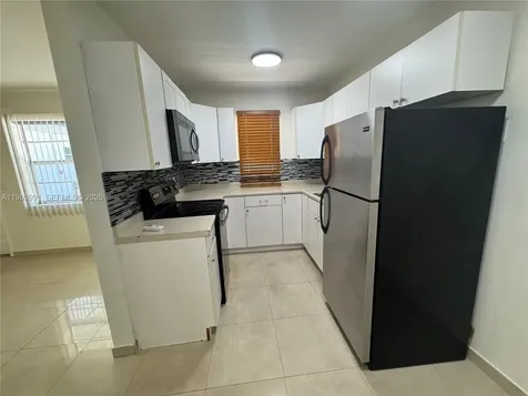 30 SE 4th Avenue Hallandale Beach FL 33009