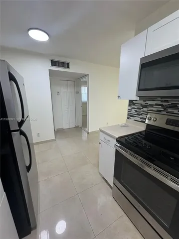 30 SE 4th Avenue Hallandale Beach FL 33009