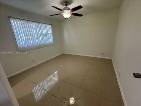 30 SE 4th Avenue Hallandale Beach FL 33009