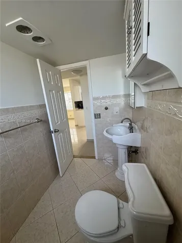30 SE 4th Avenue Hallandale Beach FL 33009
