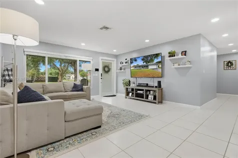 8515 NW 26th Drive Coral Springs FL 33065