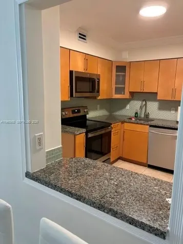 5161 Collins Avenue Miami Beach FL 33140