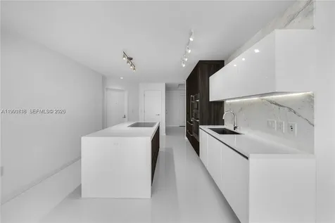 851 NE 1st Avenue Miami FL 33132
